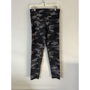 Aerie Size Large Gray & Black Camo Cropped Legging Chill Play Move Camouflage L